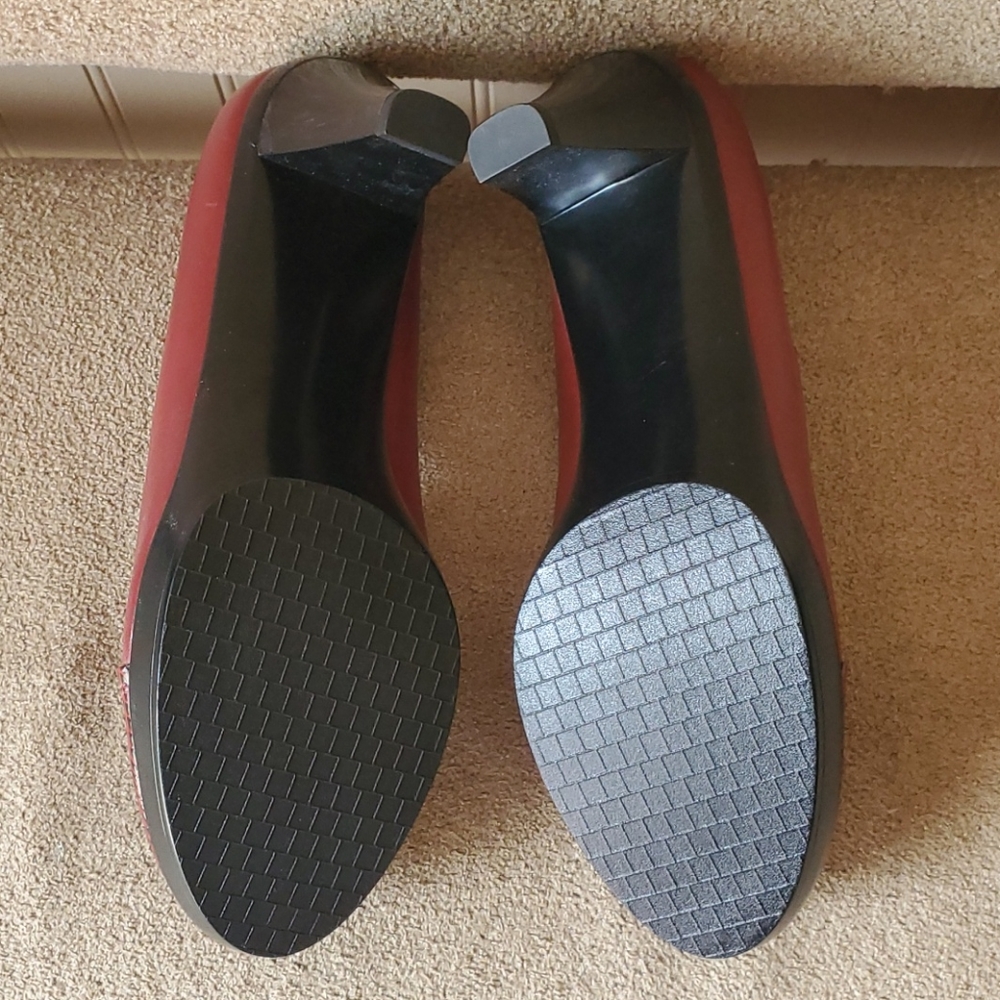 EUC Bella Vita heels red/burnt red size 10W - Picture 7 of 9